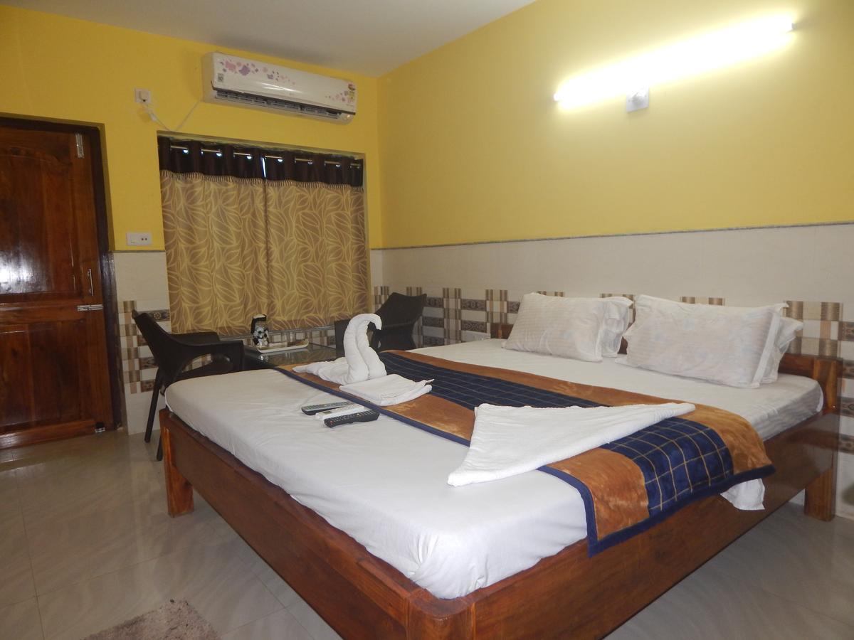 Hotel On Call Puri Laxmi Beach Resort Exteriör bild