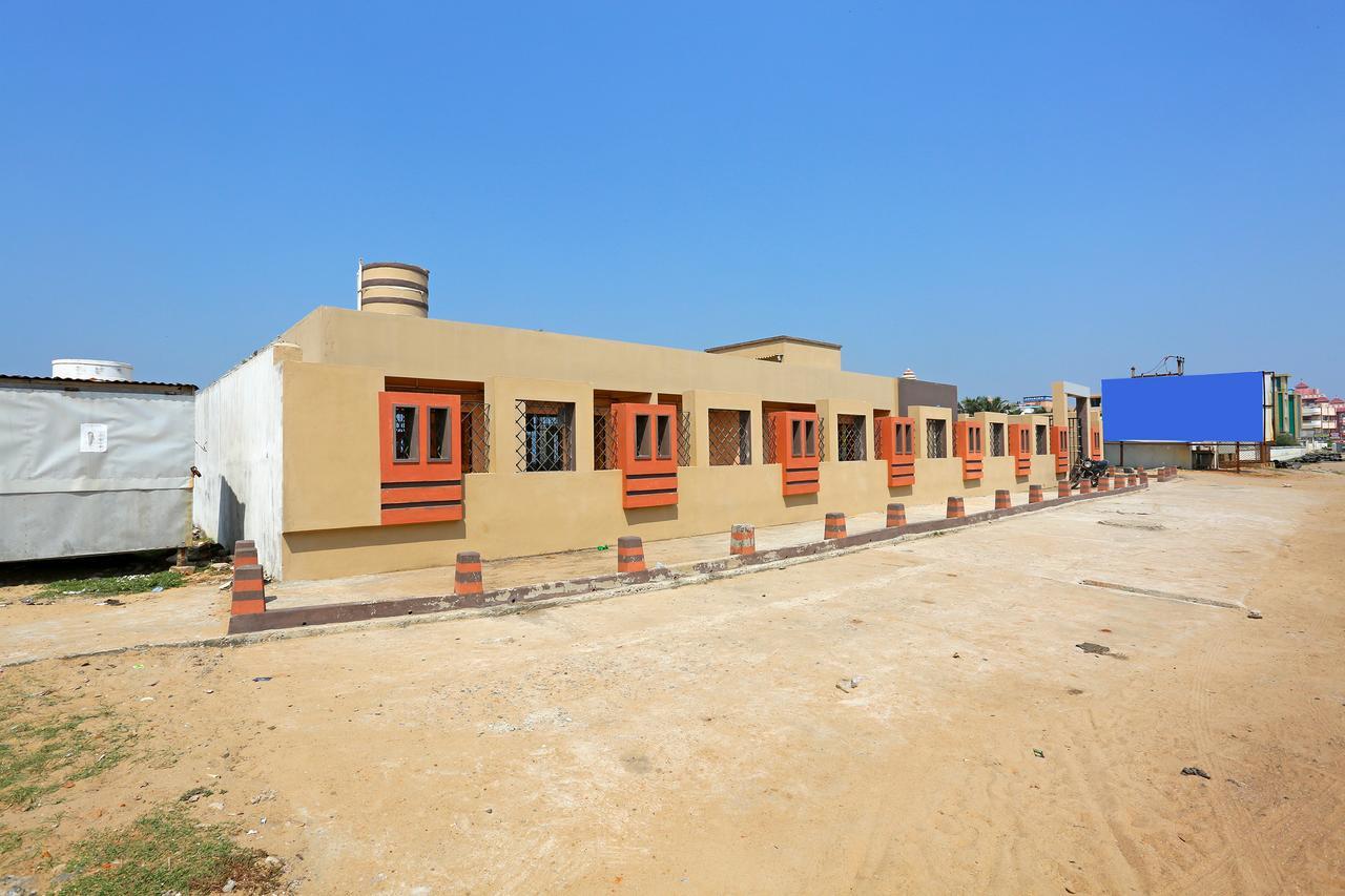 Hotel On Call Puri Laxmi Beach Resort Exteriör bild