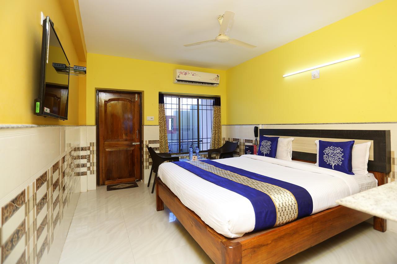 Hotel On Call Puri Laxmi Beach Resort Exteriör bild